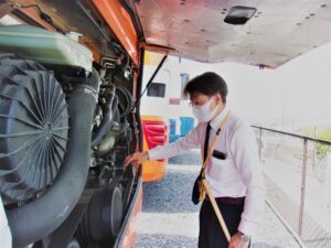 キャリー交通　整備管理　バス運転手